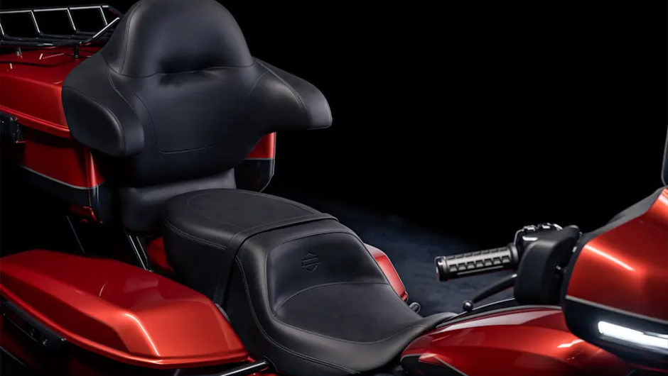 Street Glide™ Ultra 2025